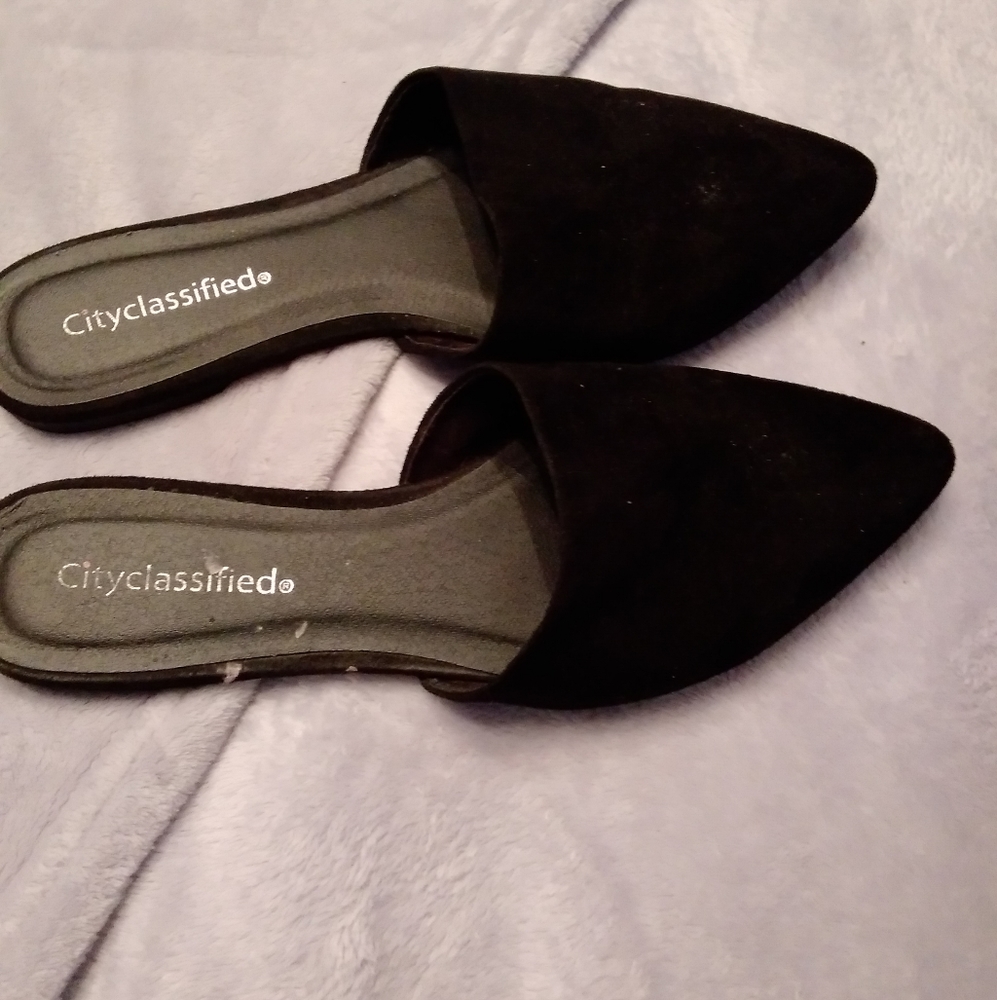 Shoes - Picture 3 of 3